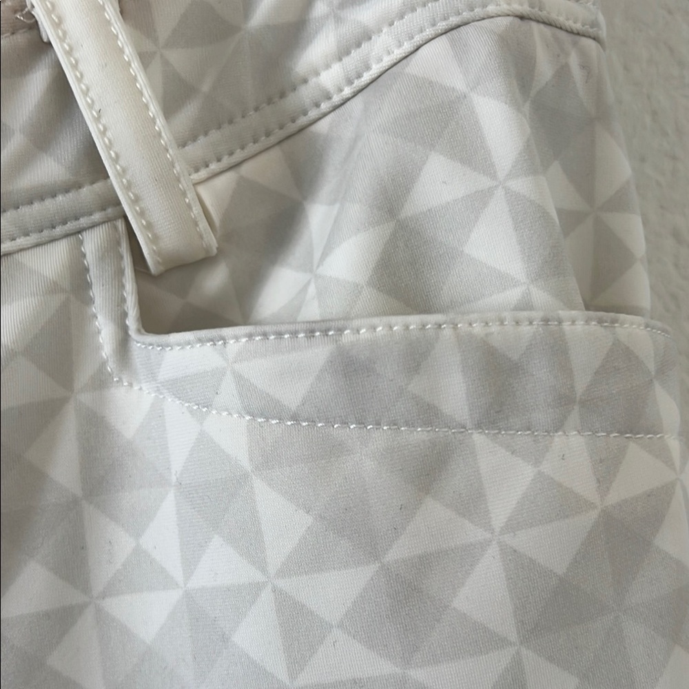 Stylish Geometric Patterned Pants - Picture 8 of 13